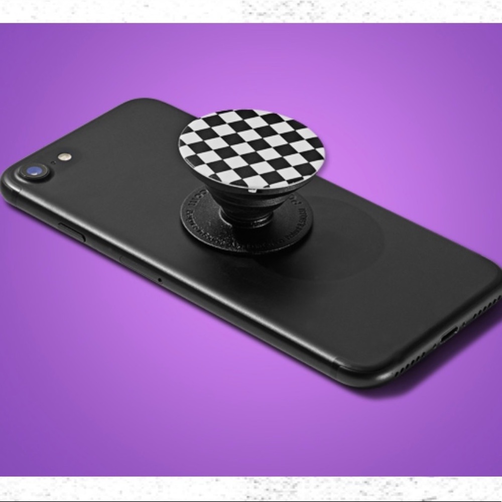 Checker Pop socket